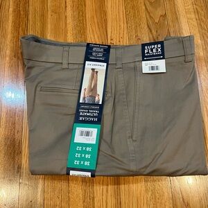 Haggar Men's Ultimate Travel Khaki - Med Tan